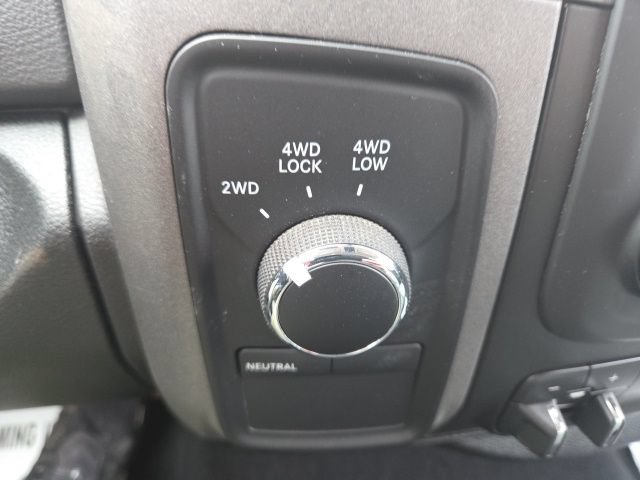 Used 2018 RAM 1500 Express w/ Express Value Package AWD/4WD image 18