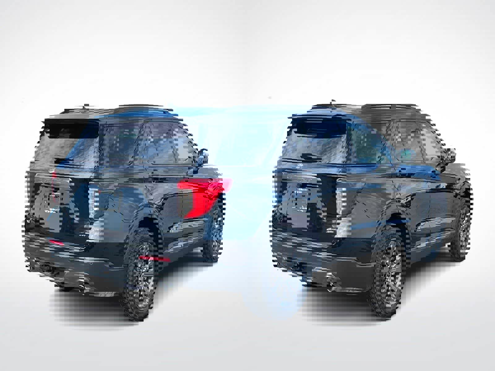 Used 2023 Ford Explorer XLT w/ Equipment Group 202A image 8