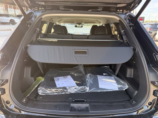 New 2026 Mitsubishi Outlander SE FWD image 14