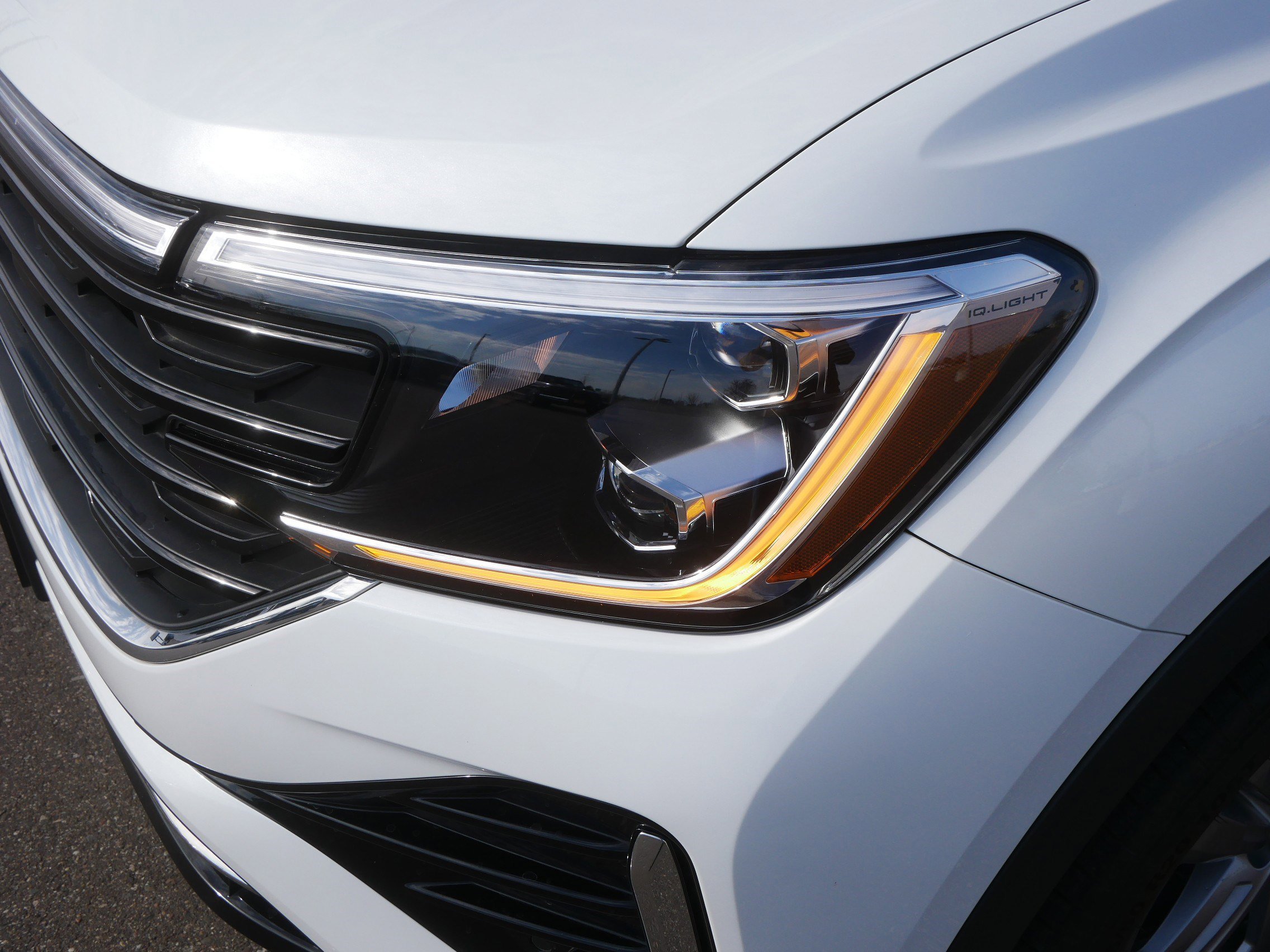 Used 2024 Volkswagen Atlas Cross Sport SEL R-Line image 15