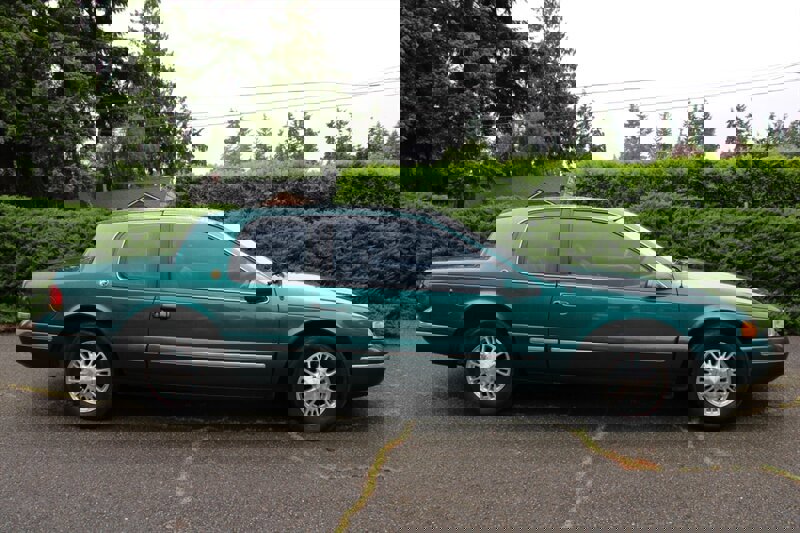 Used 1997 Mercury Cougar XR7 image 11