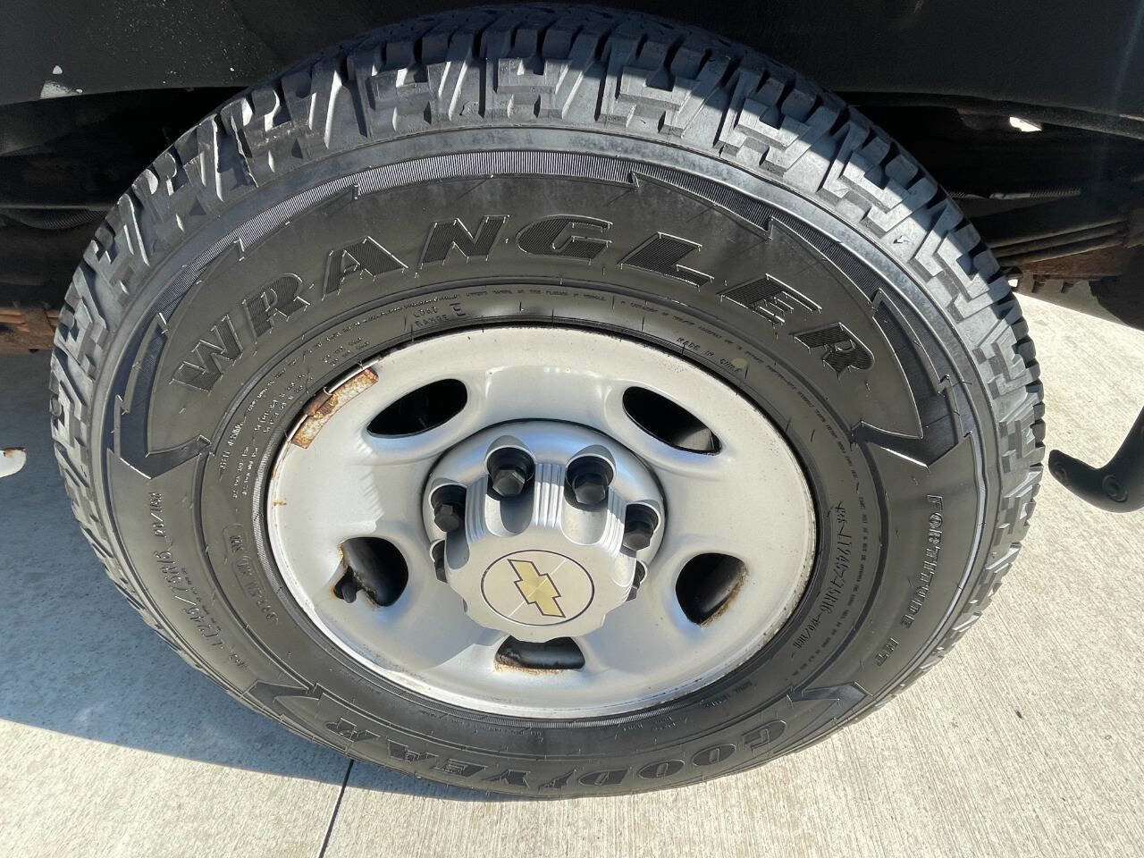 Used 2015 Chevrolet Express 2500 image 27