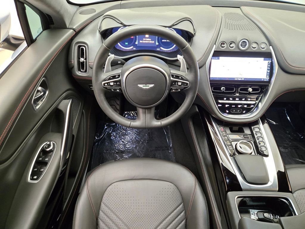 Used 2024 Aston Martin DBX image 21