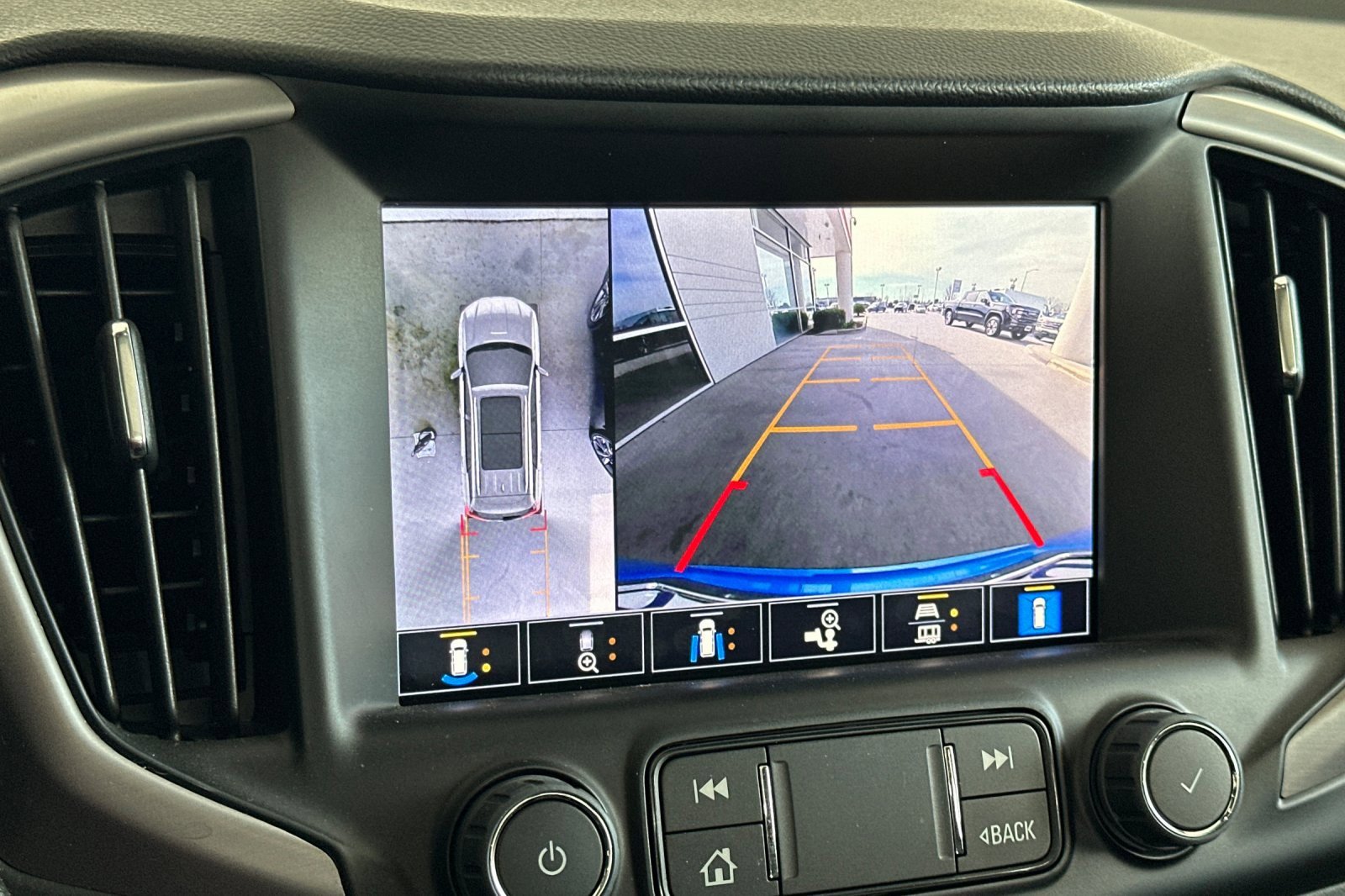 Used 2024 GMC Terrain AT4 w/ Tech Package image 19