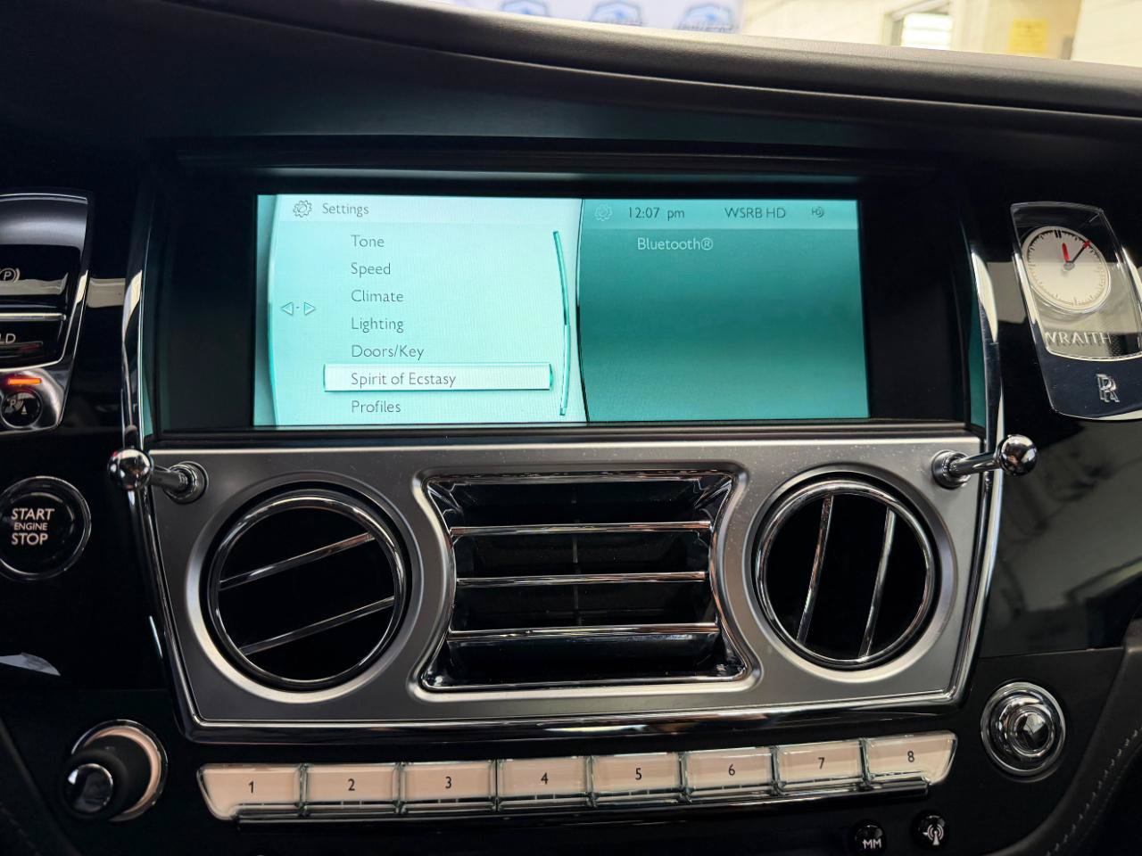 Used 2016 Rolls-Royce Wraith RWD image 37