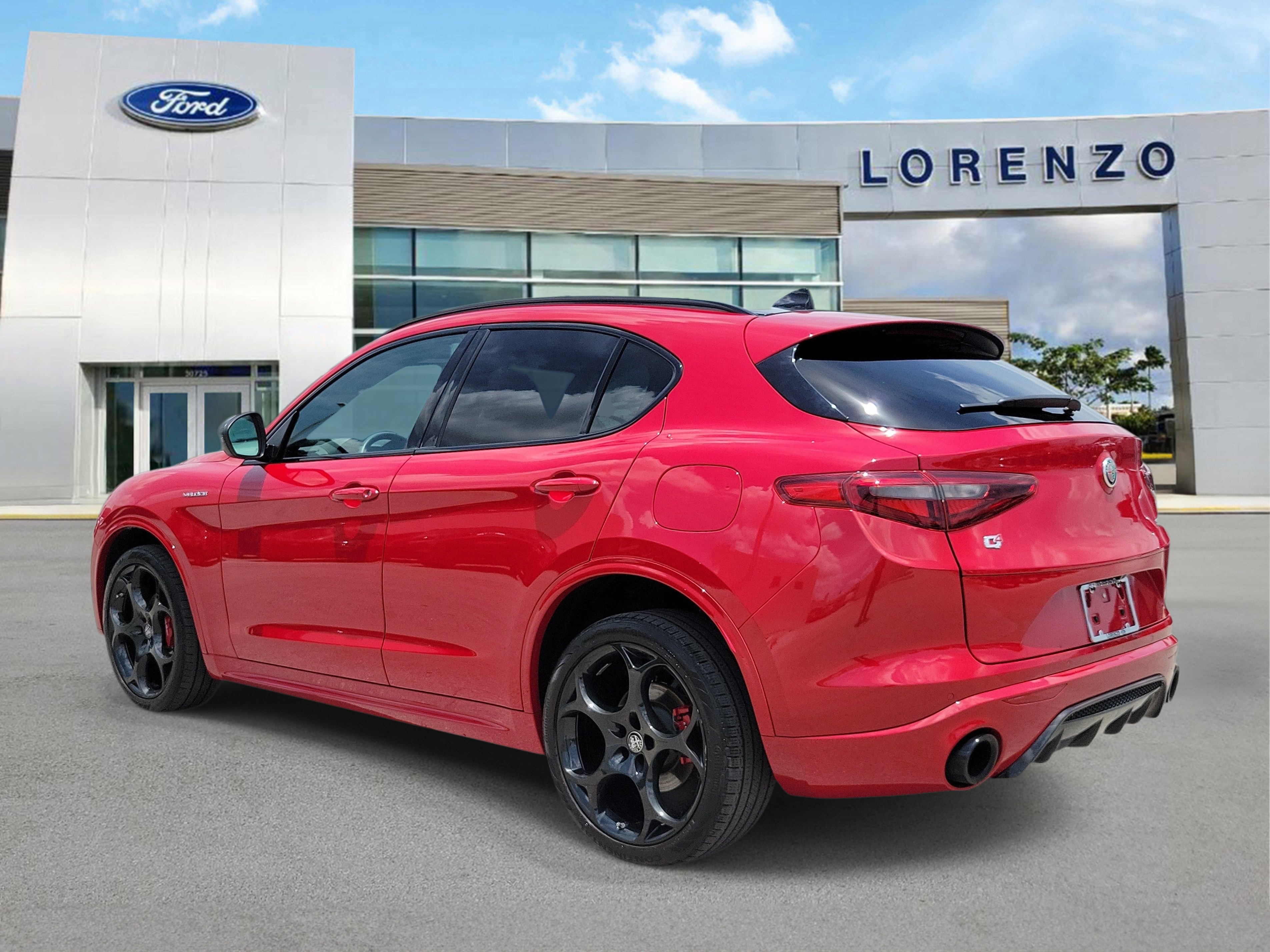 Used 2022 Alfa Romeo Stelvio Veloce AWD/4WD image 7