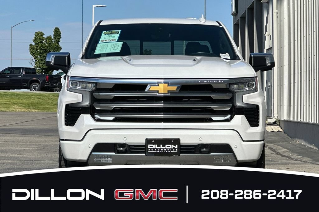 Used 2024 Chevrolet Silverado 1500 High Country w/ Technology Package AWD/4WD image 9
