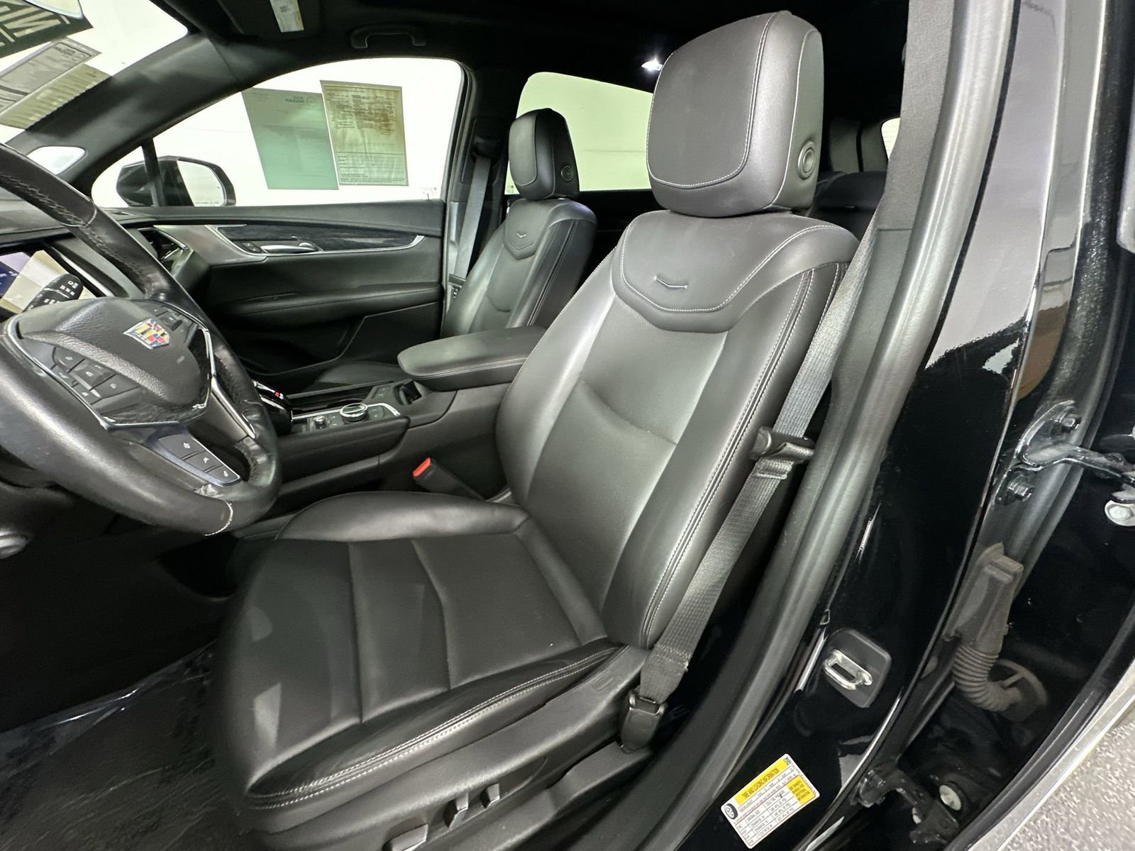 Used 2023 Cadillac XT5 Premium Luxury image 11