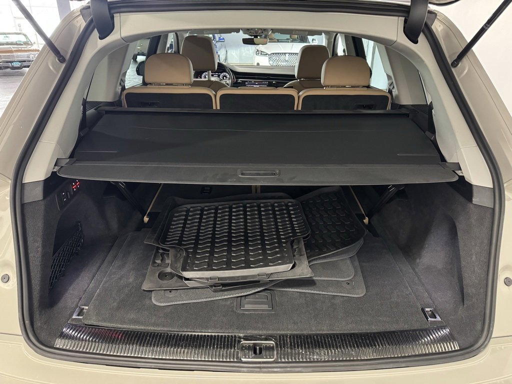 Used 2024 Audi Q7 3.0T Prestige image 26