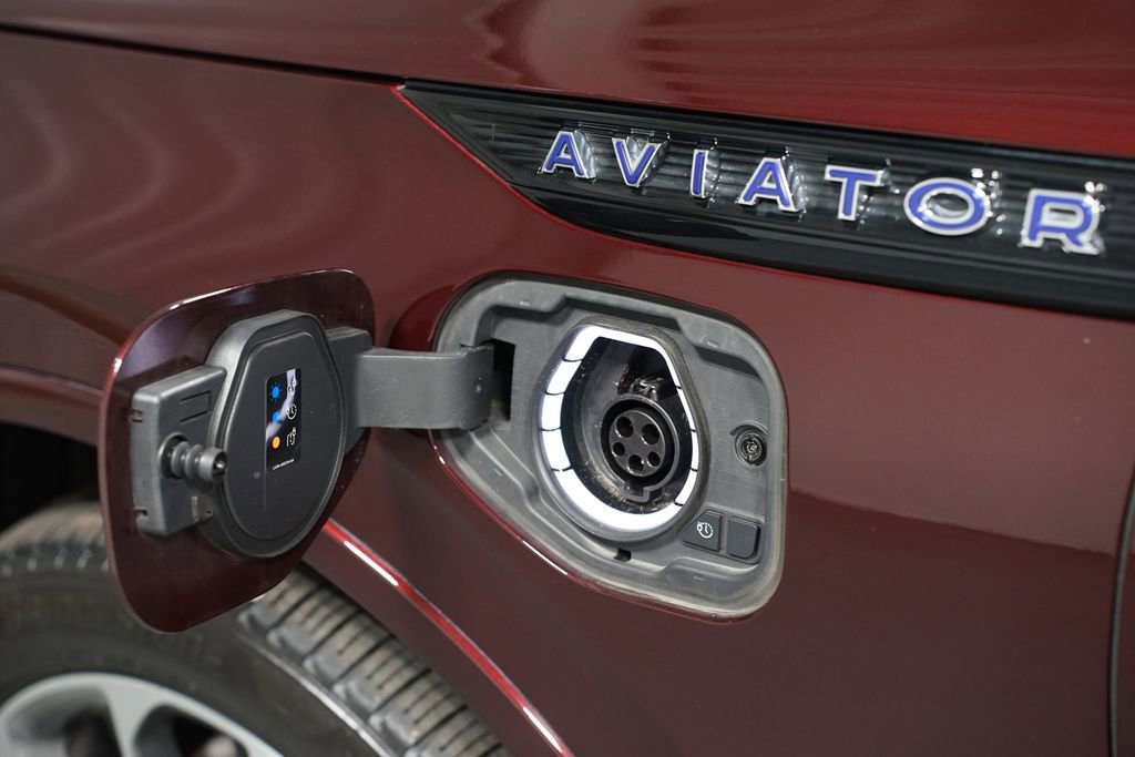 Used 2022 Lincoln Aviator Grand Touring w/ Equipment Group 301A image 6