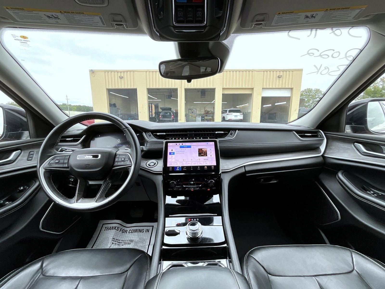 Certified 2022 Jeep Grand Cherokee Limited w/ MOPAR Finishing Package image 15