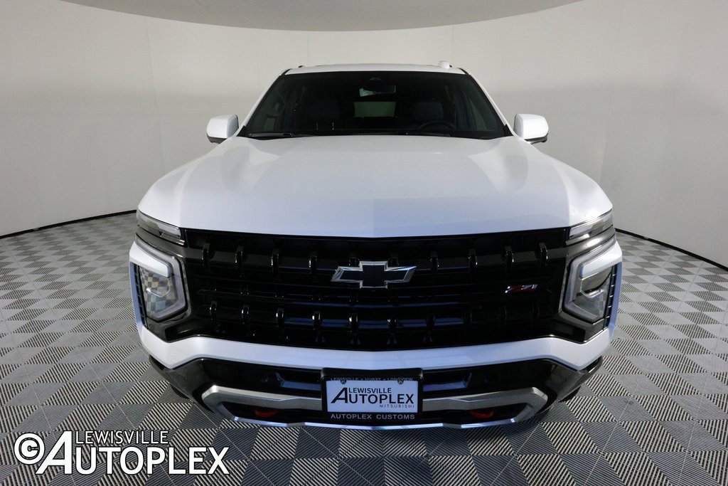 Used 2025 Chevrolet Suburban Z71 w/ Comfort Package image 2