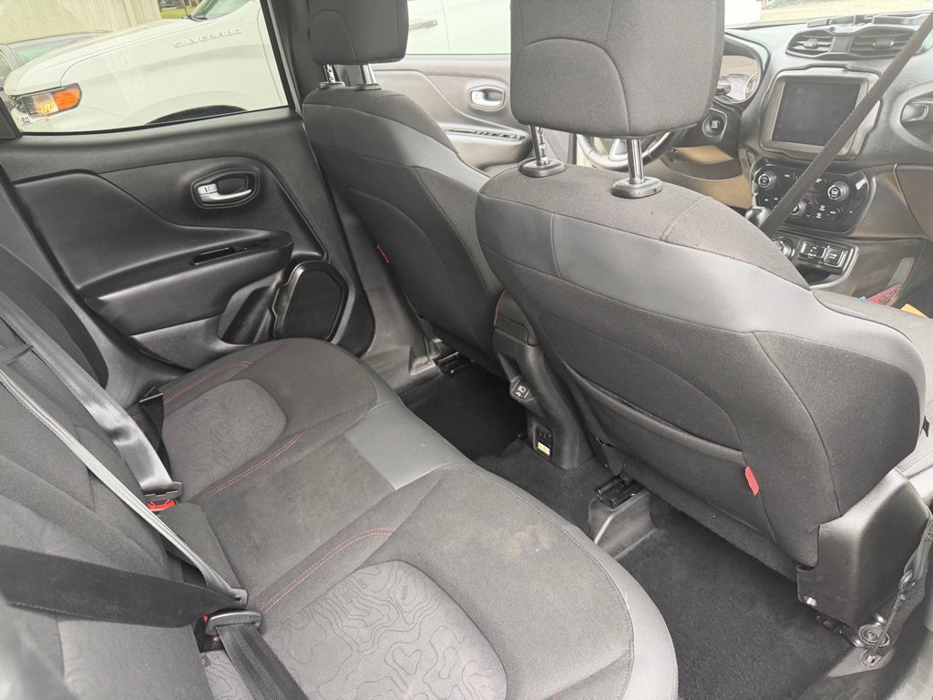 Used 2020 Jeep Renegade Trailhawk w/ UConnect 8.4 Nav Group AWD/4WD image 21