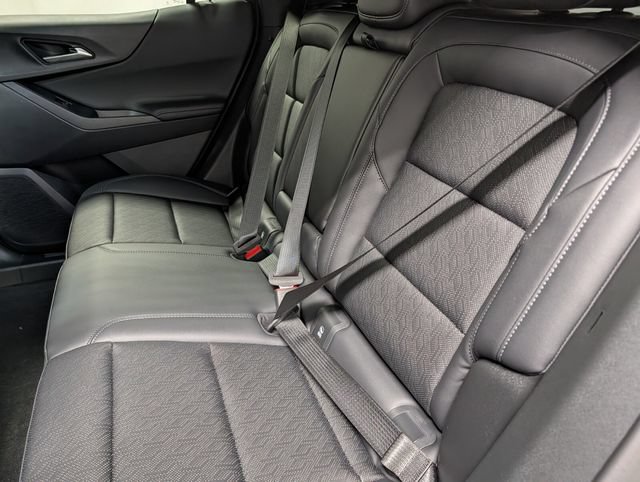 New 2027 Chevrolet Equinox LT w/ Convenience Package II FWD image 11