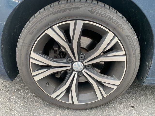 Used 2020 Volkswagen Passat 2.0T SEL FWD image 10