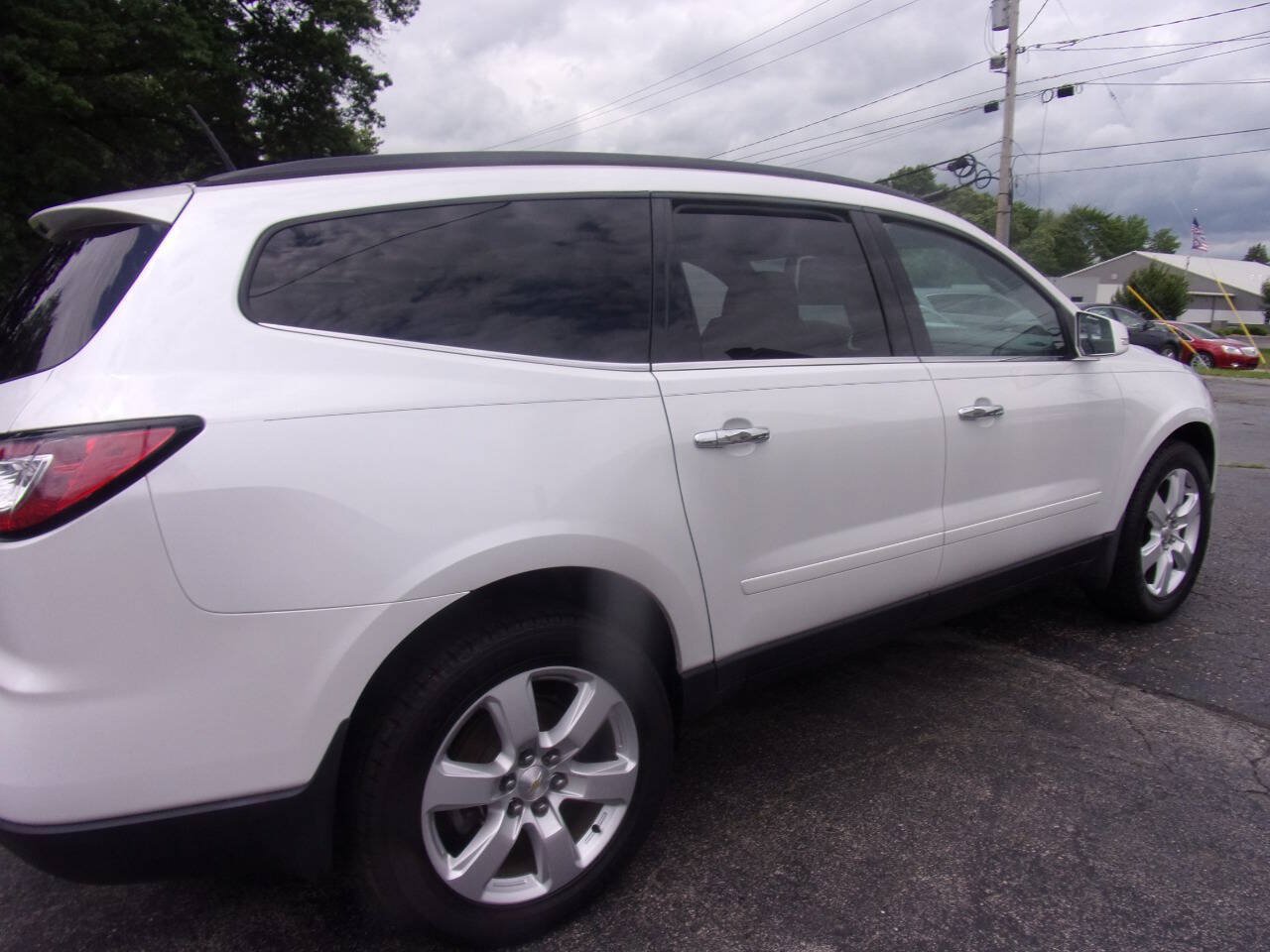 Used 2017 Chevrolet Traverse LT w/ Style and Technology Package AWD/4WD image 10