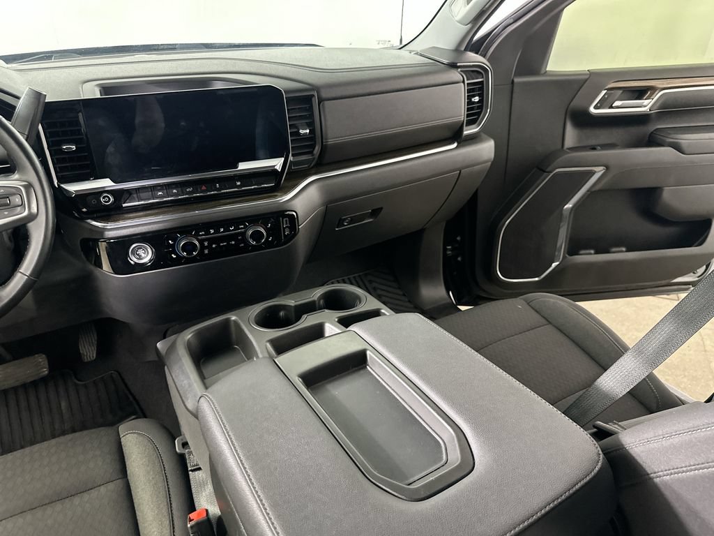 Used 2023 Chevrolet Silverado 1500 LT AWD/4WD image 21