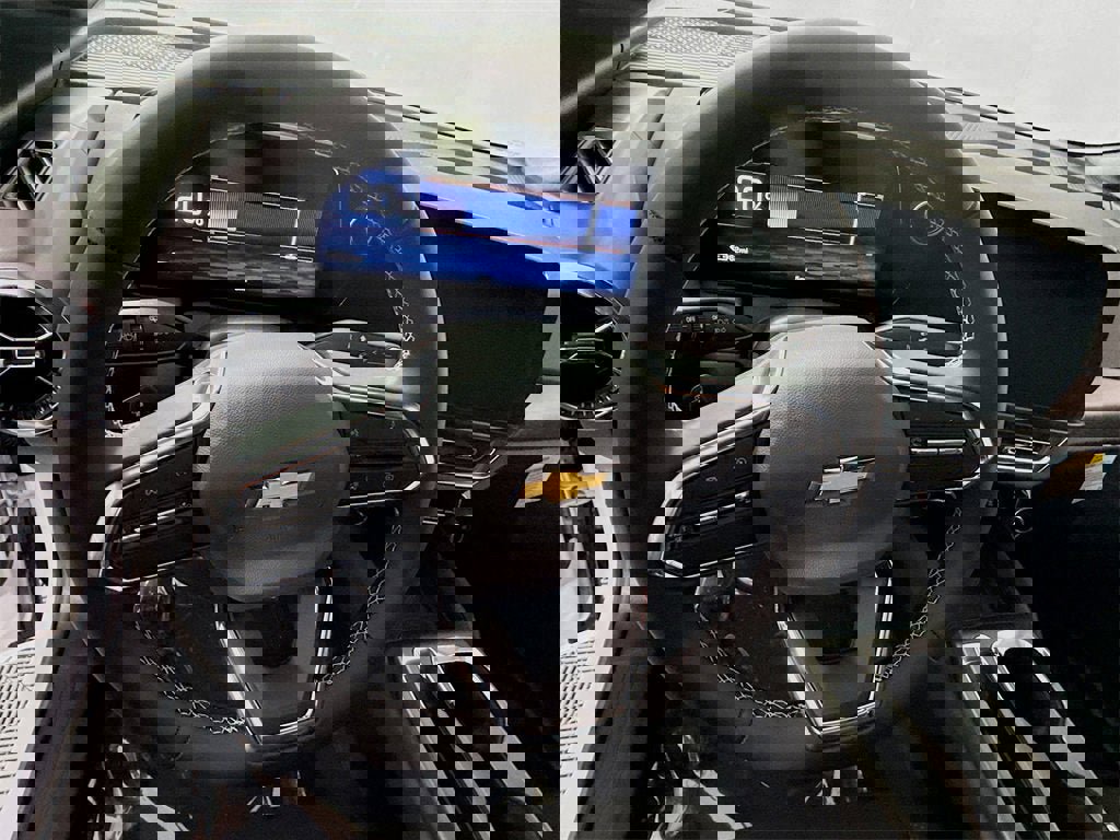 New 2026 Chevrolet Equinox EV LT image 6