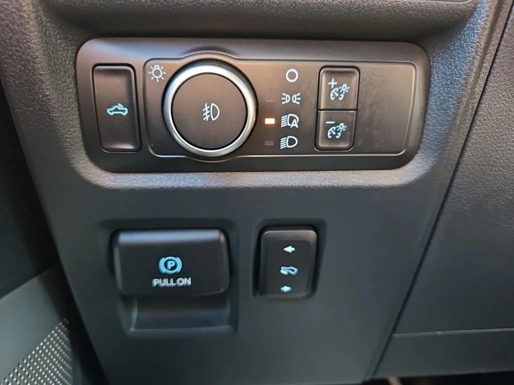 Used 2022 Ford F150 Lariat w/ Equipment Group 502A High AWD/4WD image 37