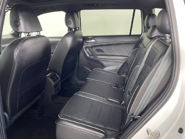 Used 2024 Volkswagen Tiguan SEL R-Line AWD/4WD image 19