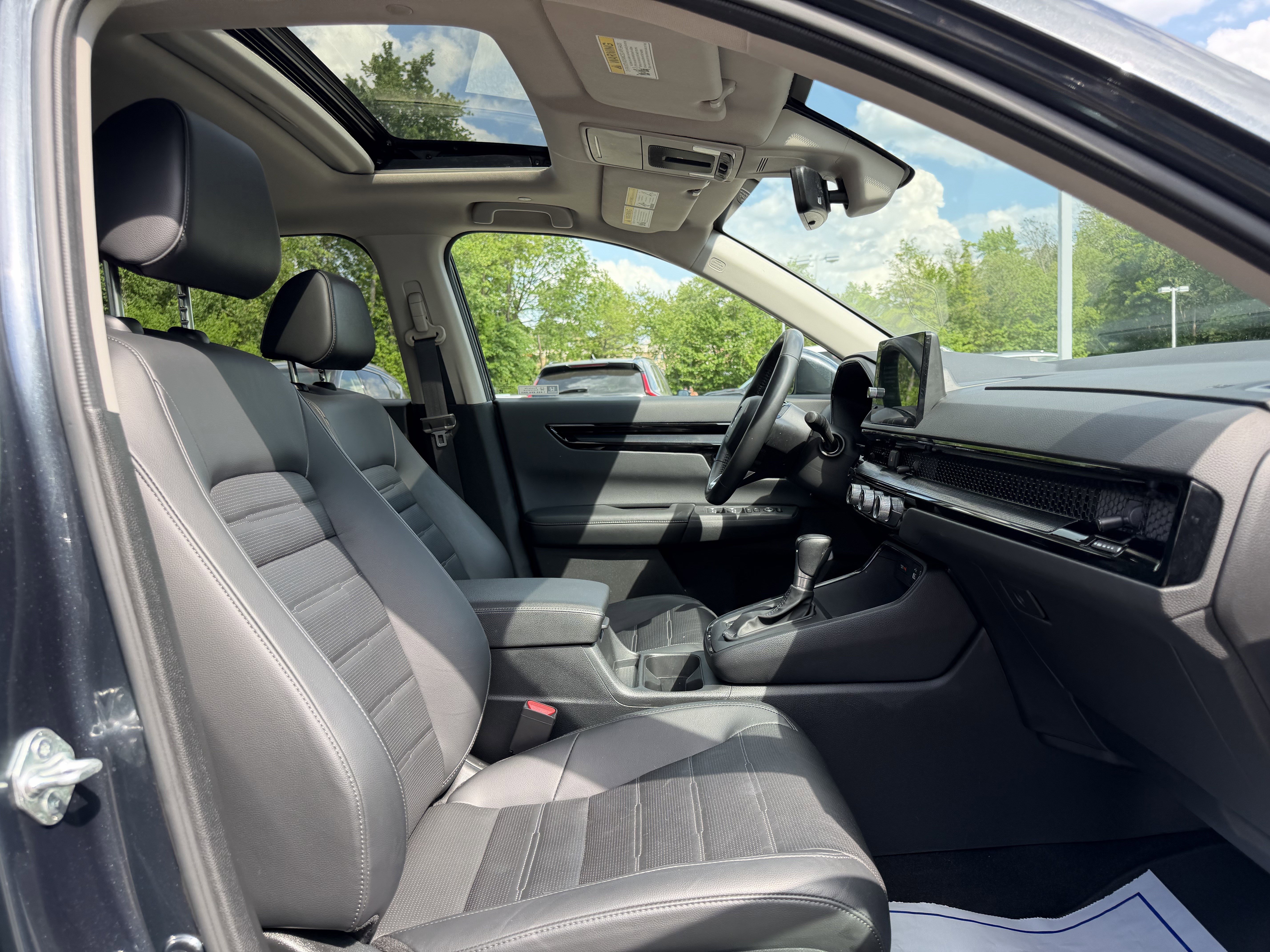 Used 2023 Honda CR-V EX-L image 15