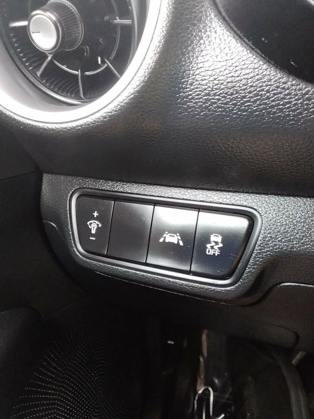 Used 2019 Kia Forte LXS image 21