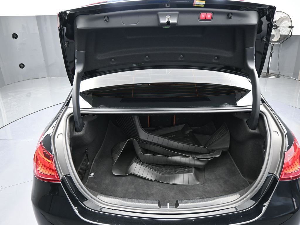 Used 2022 Mercedes-Benz C 300 Sedan w/ Exclusive Trim Package image 41