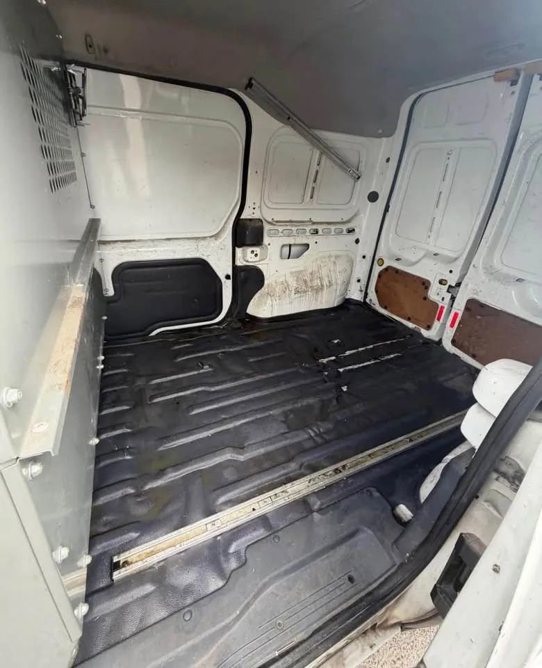 Used 2012 Ford Transit Connect XLT FWD image 9