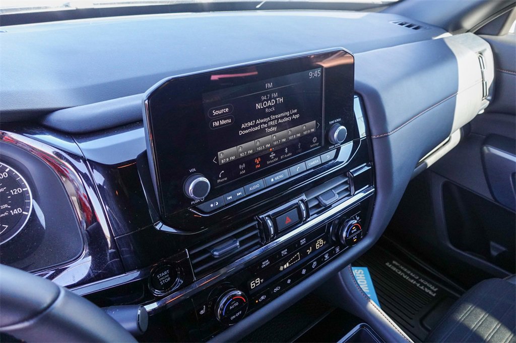 Used 2025 Nissan Pathfinder Rock Creek image 23