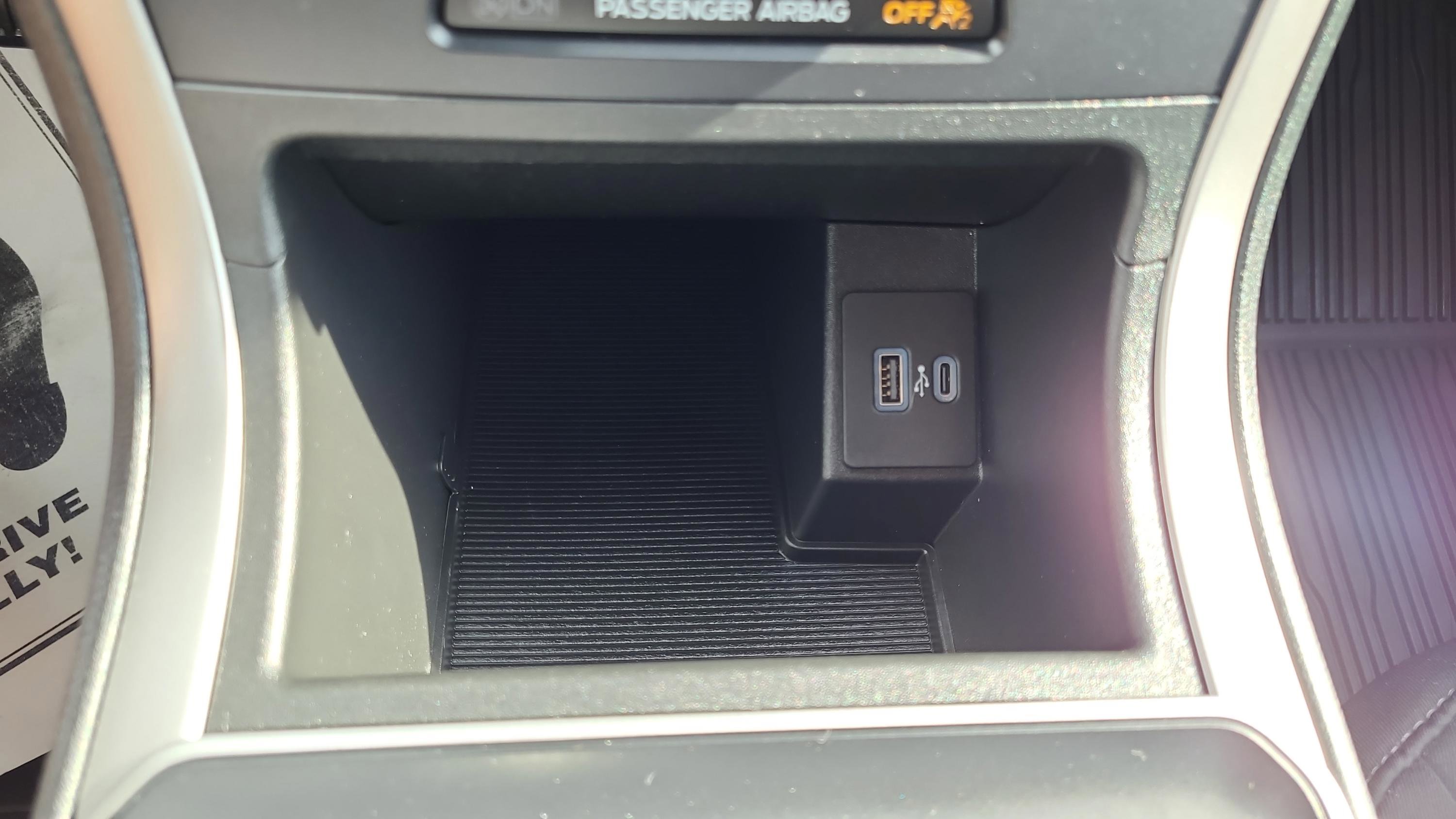 Used 2024 Ford Edge SE image 23