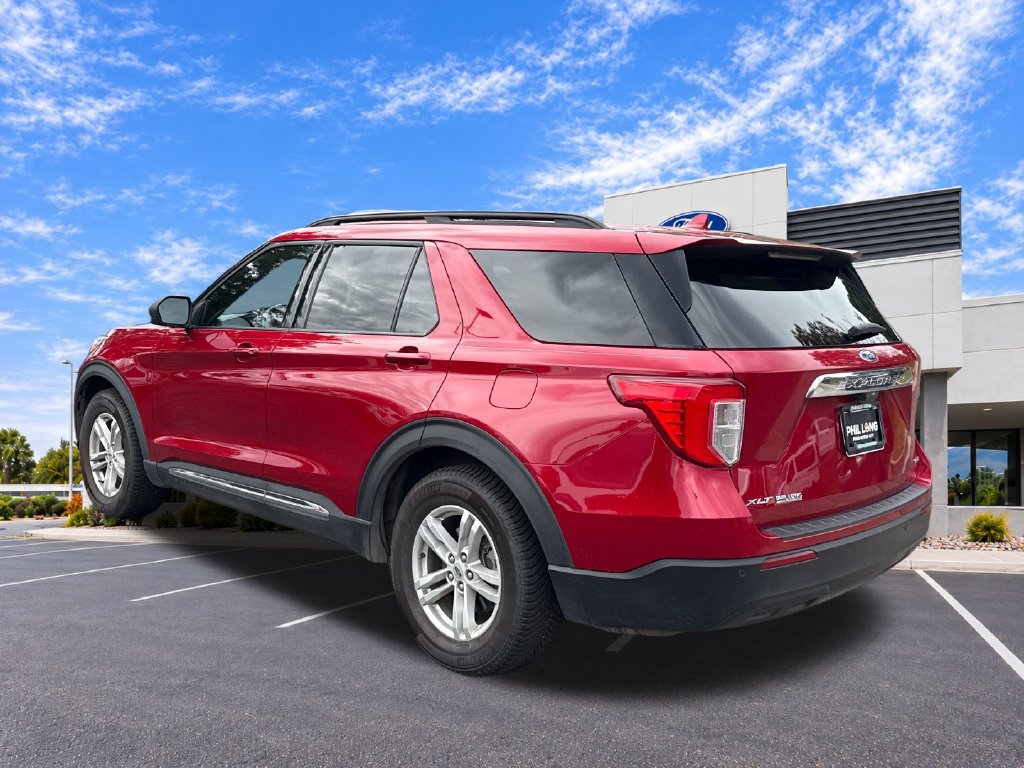 Certified 2020 Ford Explorer XLT RWD image 5