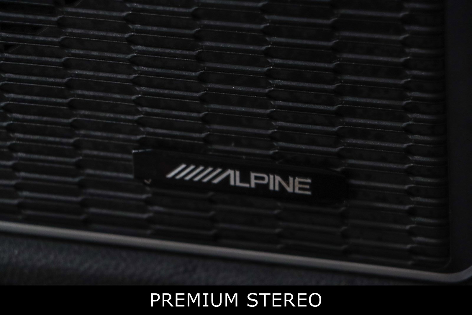 Used 2022 Jeep Grand Cherokee L Limited w/ Black Appearance Package image 21