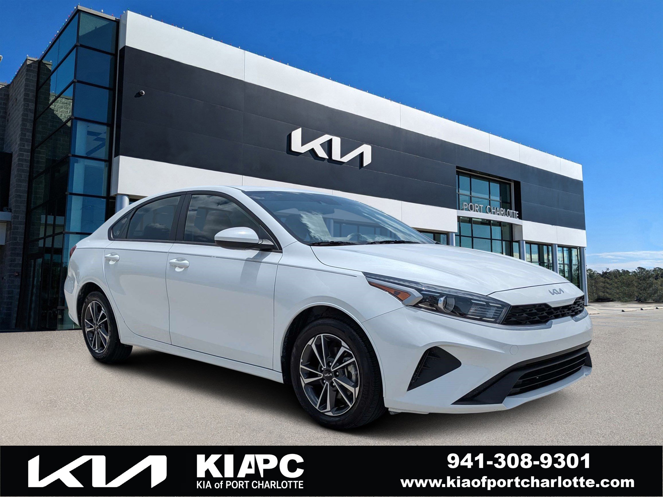 Certified 2024 Kia Forte LXS FWD image 1