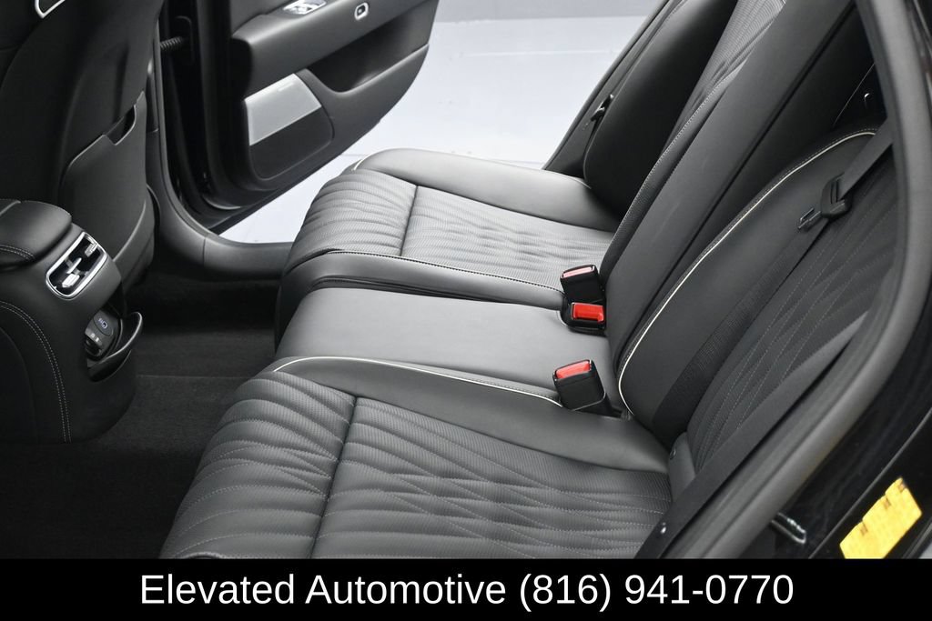 Used 2024 Genesis G90 3.5T AWD/4WD image 20