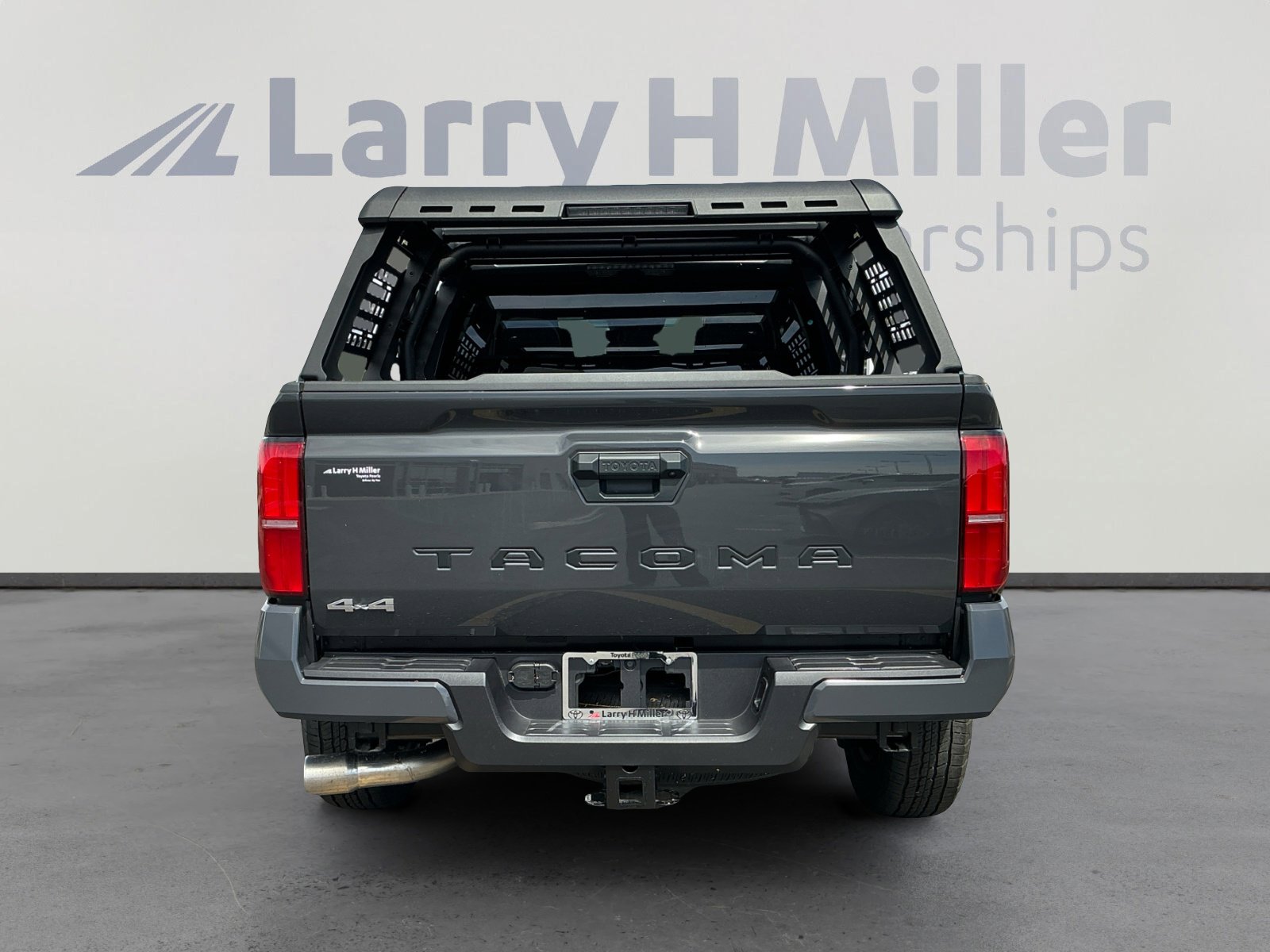 Certified 2025 Toyota Tacoma SR5 image 4