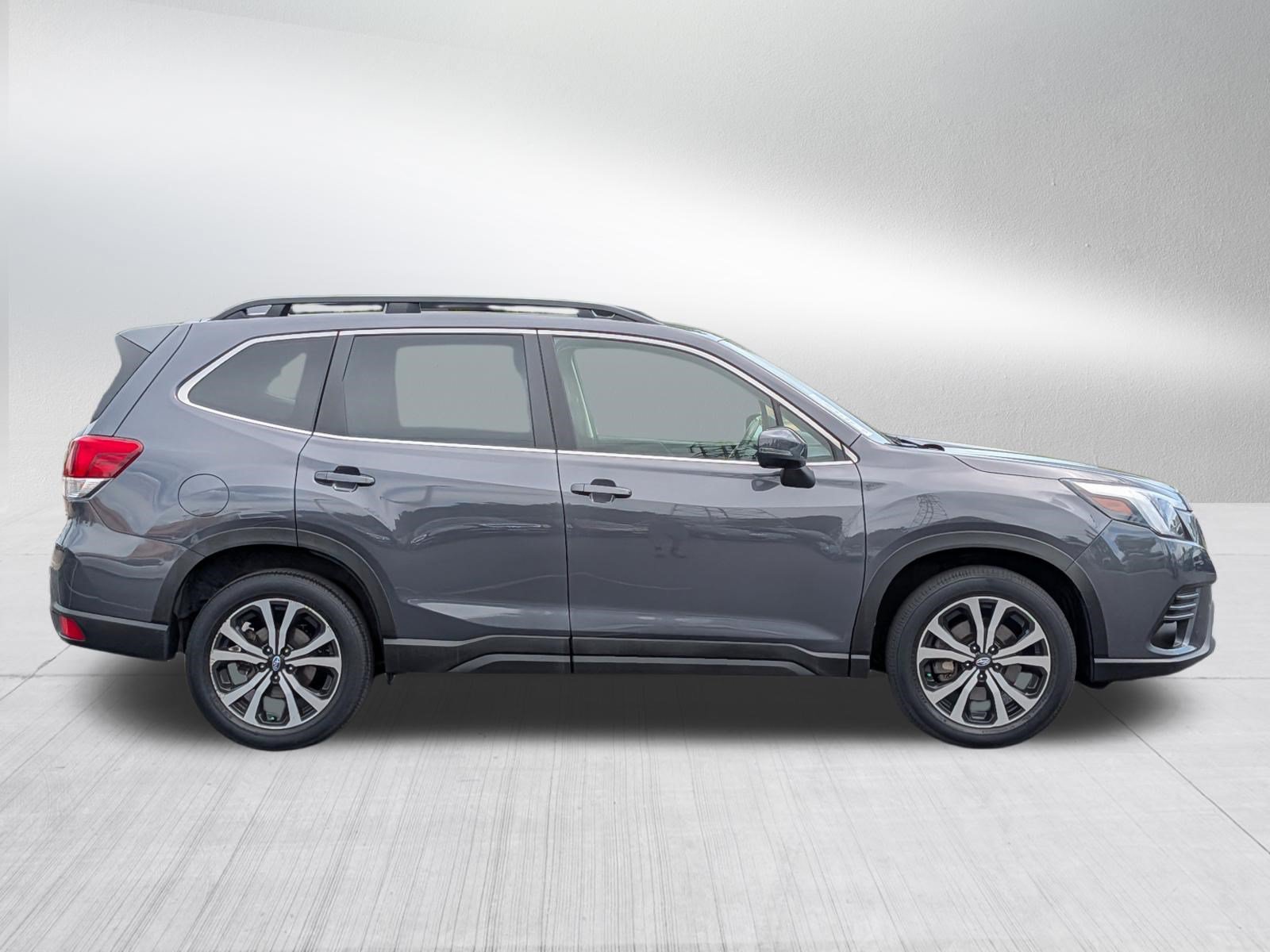 Used 2023 Subaru Forester Limited AWD/4WD image 8