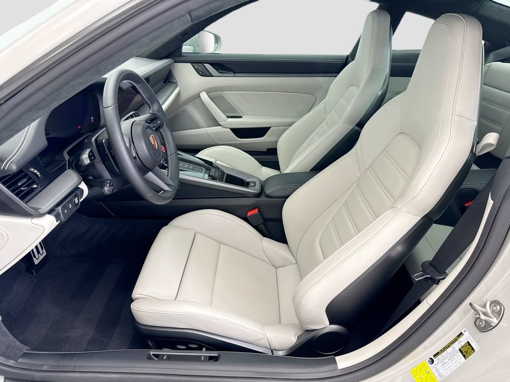 Certified 2026 Porsche 911 Carrera RWD image 5