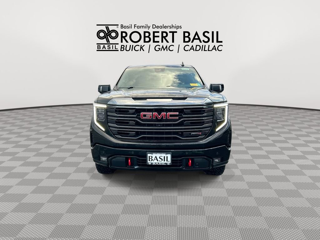 Used 2023 GMC Sierra 1500 AT4 w/ AT4 Premium Package AWD/4WD image 3