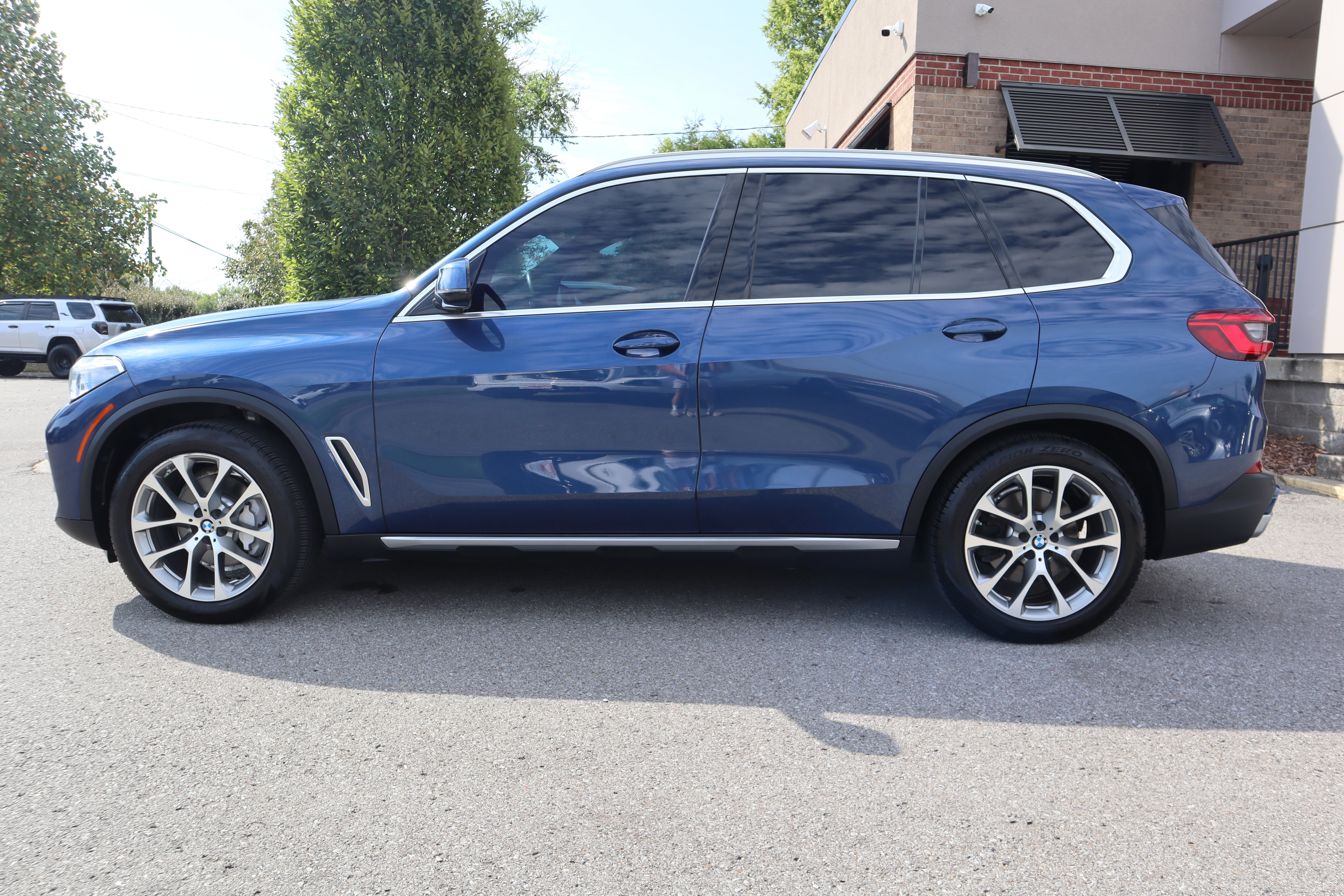 Used 2019 BMW X5 xDrive40i w/ Premium Package 2 AWD/4WD image 10