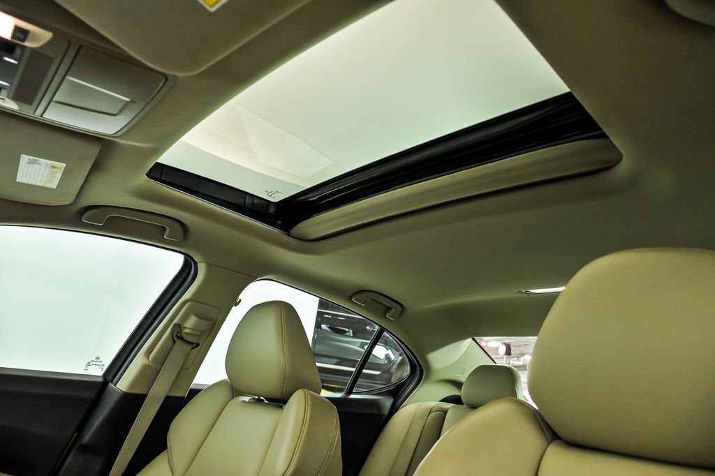 Used 2020 Acura TLX image 15