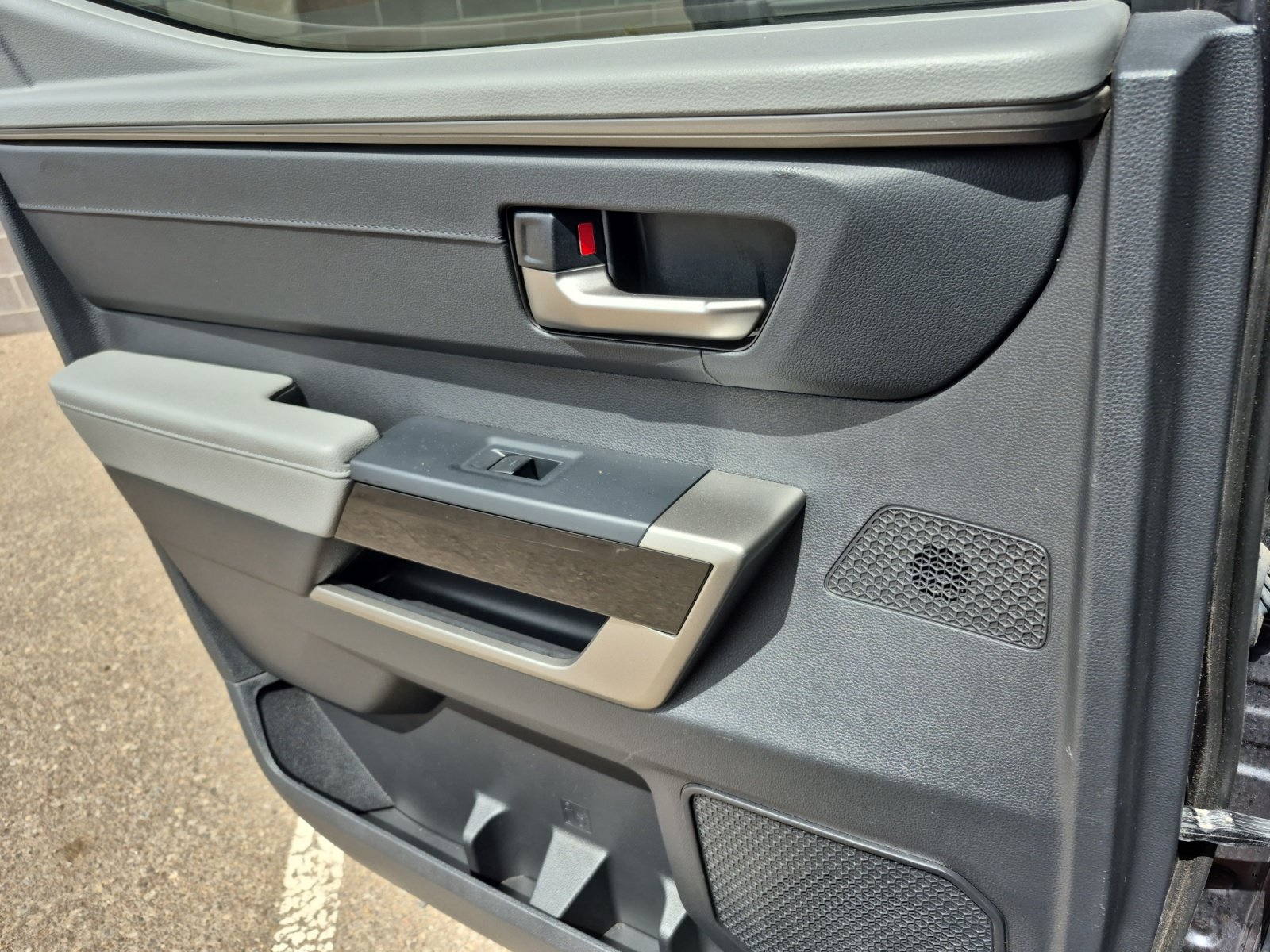 Certified 2025 Toyota Tundra Limited AWD/4WD image 19