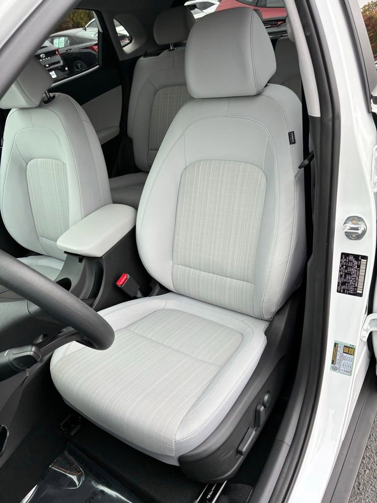 Used 2023 Hyundai Kona SEL w/ Cargo Package image 19