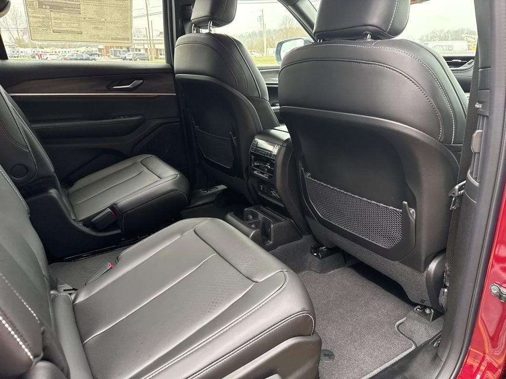 New 2025 Jeep Grand Cherokee L Limited w/ Black Appearance Package image 28