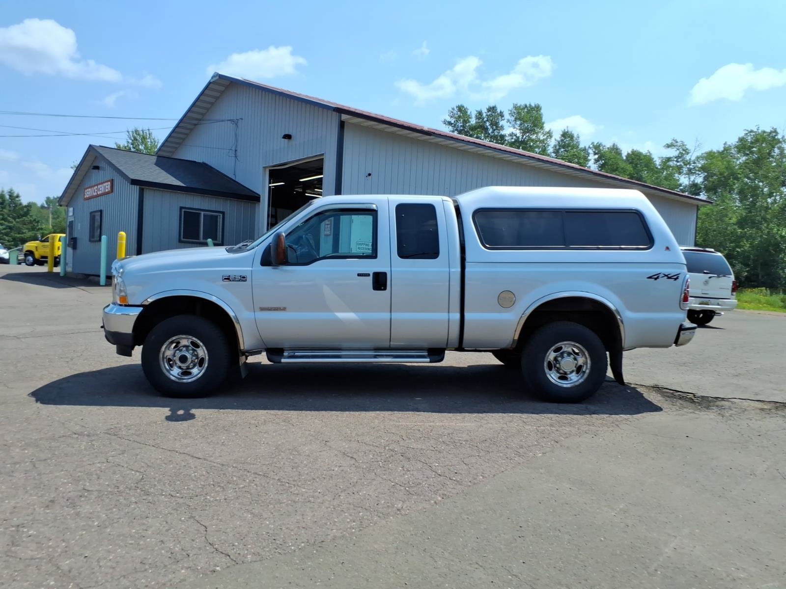 Used 2004 Ford F250 Lariat AWD/4WD image 3