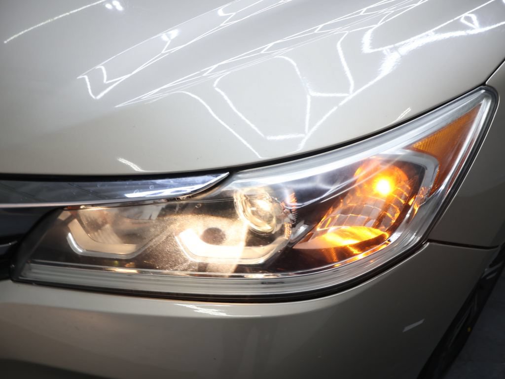 Used 2016 Honda Accord LX image 27
