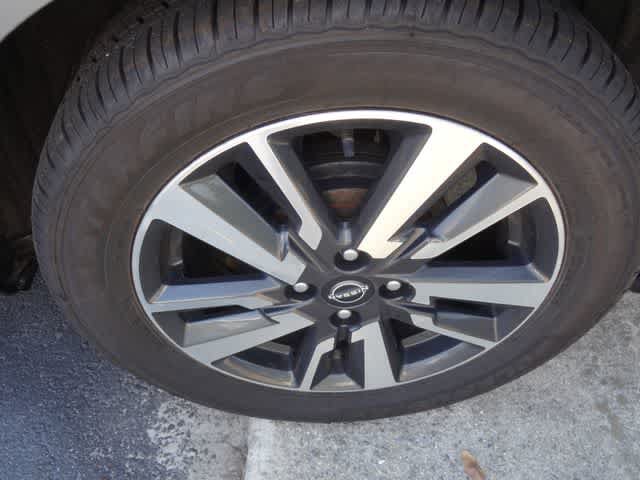 Used 2024 Nissan Versa SV FWD image 15