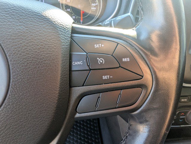 Used 2021 Jeep Cherokee Trailhawk w/ Sun, Sound & Nav Group AWD/4WD image 15