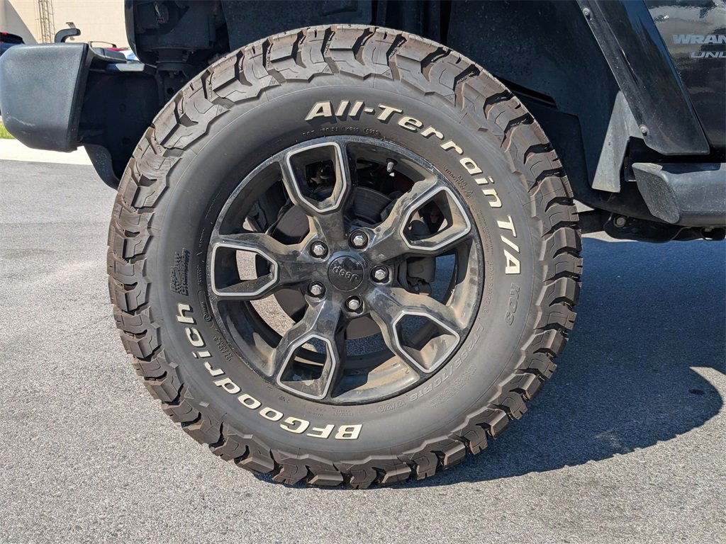 Used 2018 Jeep Wrangler Unlimited Sahara image 21