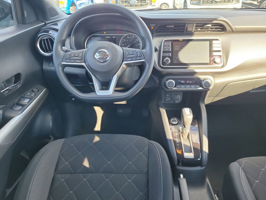 Used 2019 Nissan Kicks SV image 12