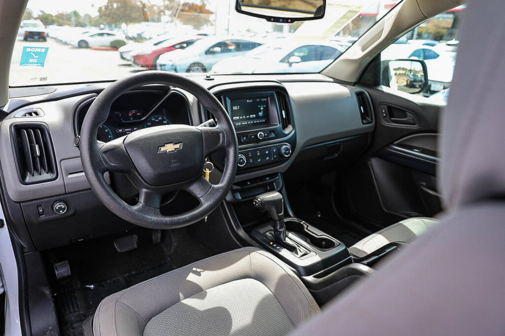 Used 2017 Chevrolet Colorado W/T RWD image 8